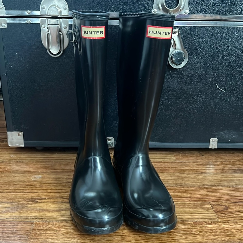 Size 6 Hunter rain boots